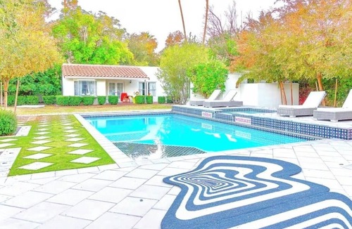 Encanto Ski Chalet | Beautiful 6-bedroom 1933 Chateau with heated pool and large play area in Phoenix