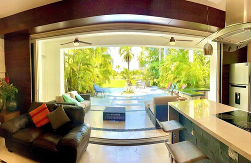 Marina Vallarta Villa | BEAUTIFUL 8 BRM VILLA IN MARINA VALLARTA . Steps from beach+marina+golf
