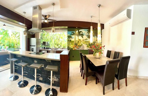 Marina Vallarta Villa | BEAUTIFUL 8 BRM VILLA IN MARINA VALLARTA . Steps from beach+marina+golf