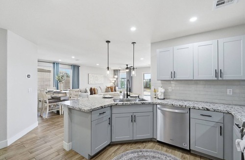 Laredo Ranch House | Beautiful and relaxing 3 bedroom house with a pool.