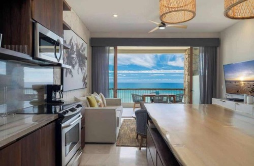 Zona Hotelera Condo | Beautiful Condo at Costa Azul Beach Oceanfront 121