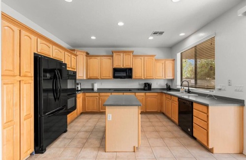 Palm Valley House | Beautiful Extravagant Home in Goodyear