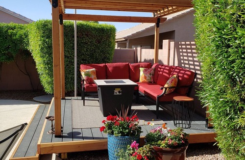 Surprise House | Beautiful Home with Private Pool and Tiki Bar. Close to Everything!