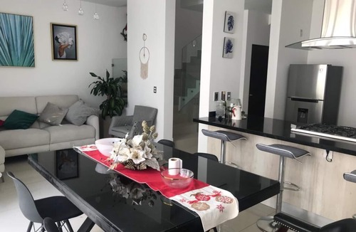 Juriquilla House | Beautiful house with previous reservation use heated pool