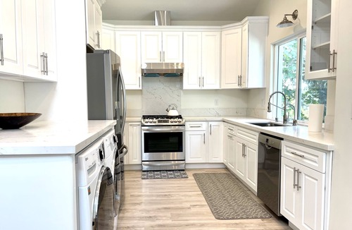 Mount Wilson House | Beautiful modern bright brand new guest house 2 beds and 2 baths