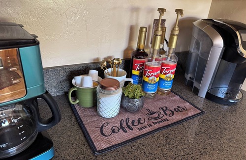 Casas Adobes House | Beautiful Santa Fe Oasis. Golf, hiking & biking paradise, 20 min drive to UofA.