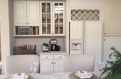 Madrid Cabin | Beautiful Scottsdale Home. Near everything!. Pool, hot tub & outdoor fireplace.