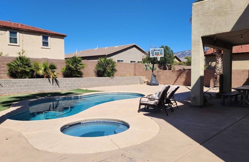 Black Horse Other | Beautiful Spacious Home