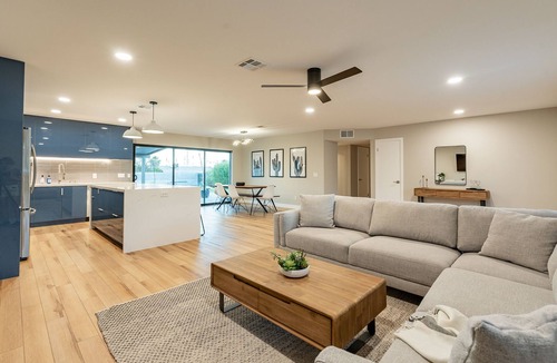 North Mountain House | Beautiful Three Bedroom in the Center of Phoenix