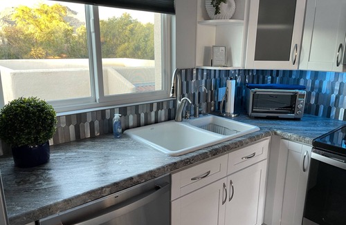 Colony Biltmore Condo | Beautiful upstairs 2-bedroom condo, sleeps 4 and is near the Biltmore Hotel.
