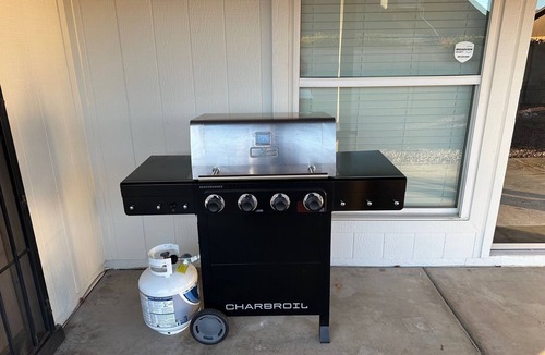Peoria House | Beautiful Vacation home! BBQ Grill, Games, Pack N Play! Near Cardinals Stadium!