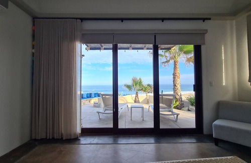 Vinorama Villa | Beautiful Villa, Ocean front