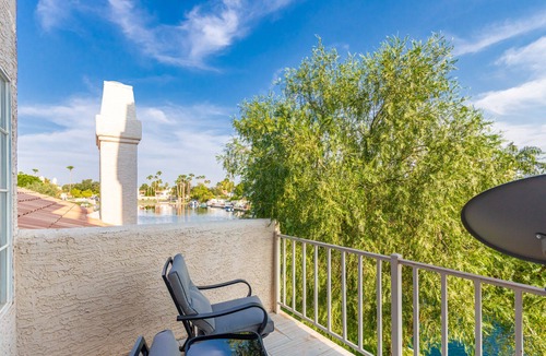 Harbor Point Villa | Beautiful Waterfront Villa in Gilbert