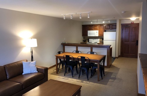 Salt Lake Mountain Resorts Condo | Beautifully Updated Ski-in/Ski-out Condo (Top Floor)