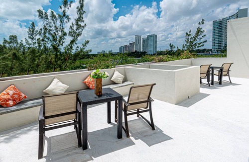 Downtown Cancun Apartment | BedAway
