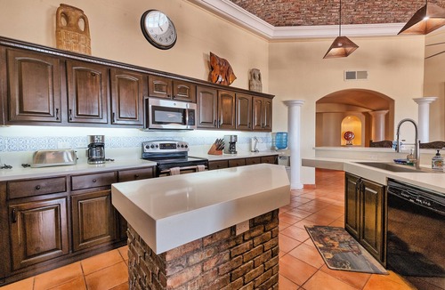 Las Conchas House | Bella Vida – Beachview, Sleeps 12, Rocky Point