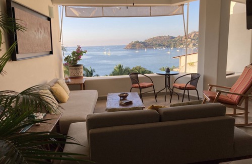 Playa la Madera Condo | Bella Vista-Spectacular Views of Zihua Bay from 1-BR Condo above Madera Beach