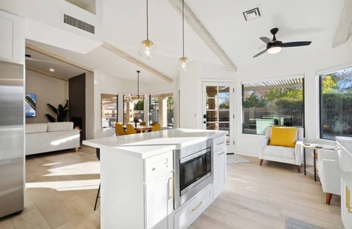 Tempe House | Belmont Oasis | Pool · Hot Tub · Putting Green | Tempe Spring Training Base