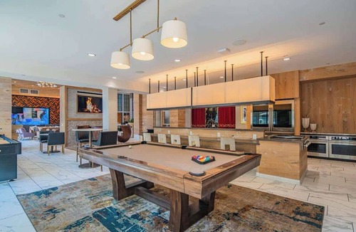 Orange Heights Apartment | Best Location | Pool, Gym, Parking, W/D & Dog Park