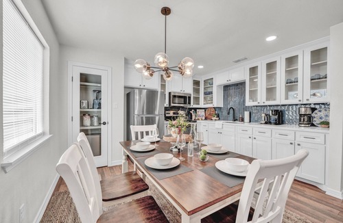 McAllen House | Best of McAllen! Sleeps 10+ pets