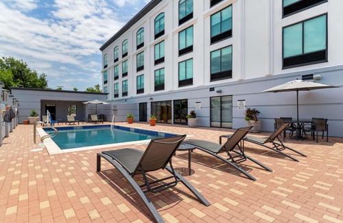 McAllen Hotel | Best Western Plus McAllen Airport Hotel