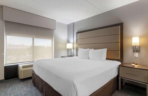 McAllen Hotel | Best Western Plus McAllen Airport Hotel