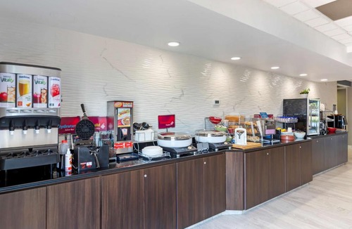 McAllen Hotel | Best Western Plus McAllen Airport Hotel