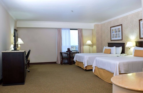 Nuevo Laredo Hotel | Best Western Plus Nuevo Laredo Inn & Suites