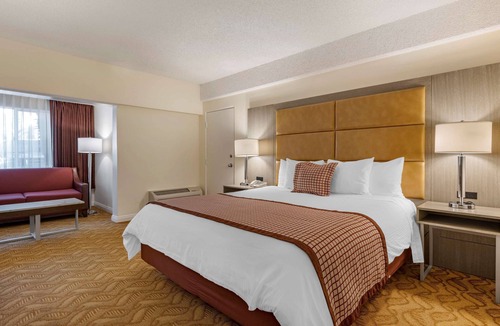 Thousand Oaks Hotel | Best Western Plus Thousand Oaks Inn