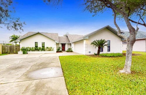 Laguna Vista House | Birder's Heaven at 621 Palm