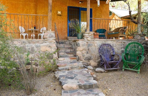 Mammoth House | Blue Door Casita on Orchard Near Canyon Wilderness