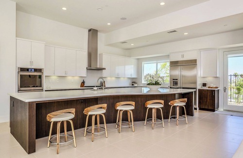 Historic Tennis Club House | Blue Skye Modern - Modern pool pad w/4 suites