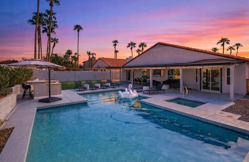 Continental Foothills House | Bohemian Resort-Pool, Spa, Golf, Bar, BBQ, &Games!