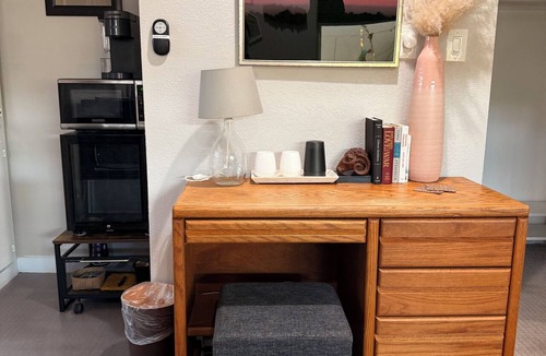 Sands Royal Palm Square Apartment | Boho Haven Studio @Central PHX Private Patio Wi-Fi +Hot Tub +Pool+EV charging