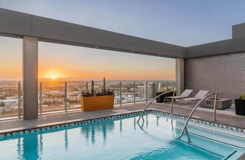 Downtown Phoenix Apartment | Boulevard Stays Highrise STU Sky Pool Parking Gym 21