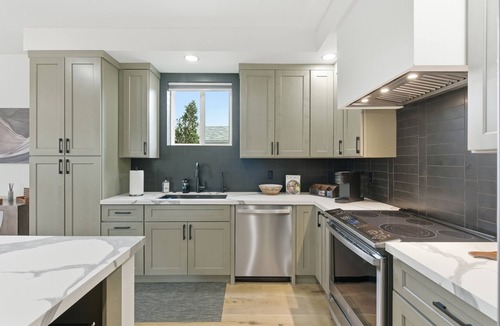 Tempe House | Brand new Beautiful Build in the heart of Tempe