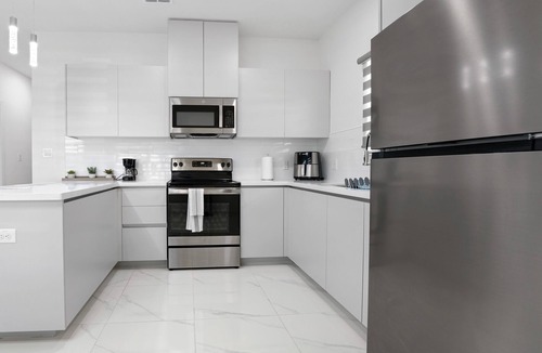 Pharr Apartment | Brand NEW Cozy 3 Bedroom Apartment conveniently located in Pharr-McAllen area!