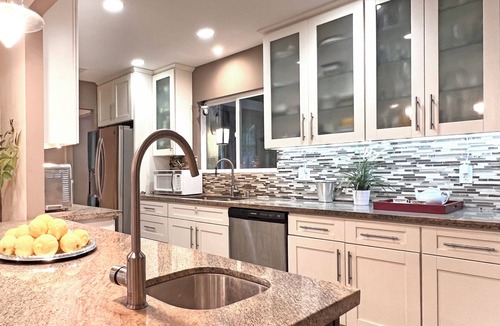Shadow Hills House | Breathtaking Views Near Hollywood Studios