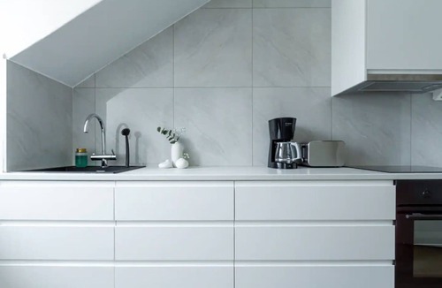 Liljeholmen - Hagersten Apartment | Bright 1BR Apartment with Balcony, 20min to City