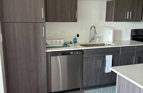 Glendale Apartment | Bright 2-bedroom Apt in Westgate, Walk 8 min to Statefarm Stadium w/attraction.