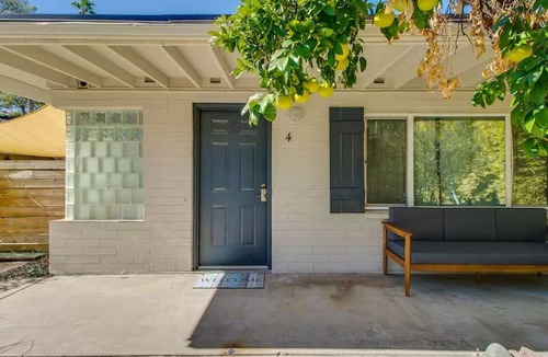 Ocotillo Manor Apartment | Bright and Cozy Mid Town Phoenix Zen Yard Studio!