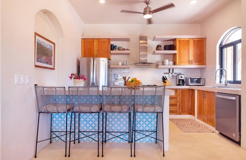 El Pescadero House | Bright and modern home with saltwater pool and hot tub near the beach