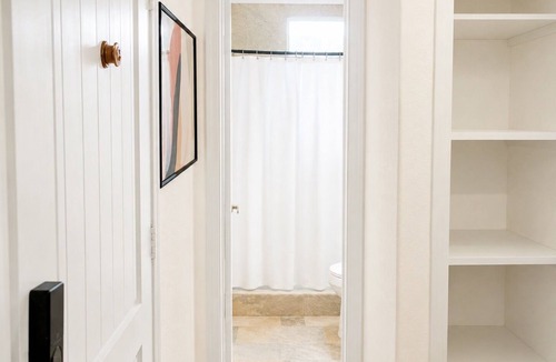 Glendale Apartment | Bright Boutique Studio in Glendale