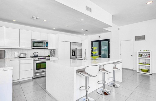 Deep Well Ranch House | Bright mid-century modern home w/private pool and spa, gas grill, dogs welcome