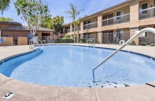 Tolleson Apartment | Bright & New | Blackout Blinds | Near I10