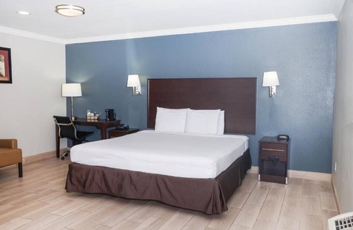 McAllen Hotel | Budget-Friendly Hotel Near McAllen-Miller International Airport