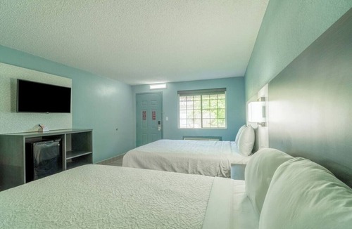 Harlingen Hotel | Budget-Friendly 2 Queen Beds Near Harlingen Attractions