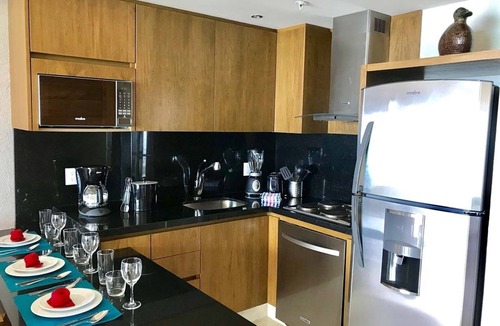 Lazaro Cardenas Hotel | Buganvilias Resort Vacation Club Suite Ambassador