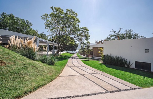 Cajititlan House | Bungalow with jacuzzi and lake view