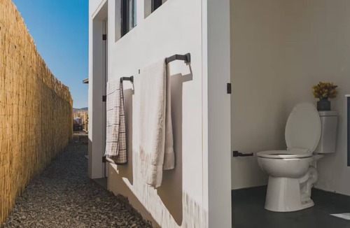 Valle de Guadalupe Resort | Cabin in Ejido El Porvenir Guadalupe, Mexico - La Vid Urbana - 1st Heaven